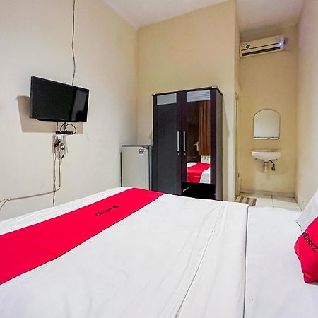 โอโย 138 กราฮา 99 Hotel สุราบายา ภายนอก รูปภาพ
