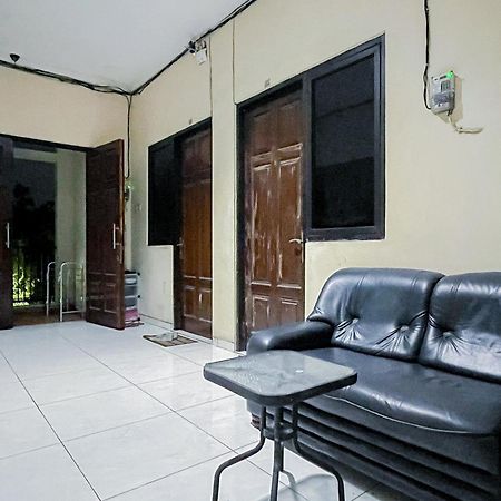 โอโย 138 กราฮา 99 Hotel สุราบายา ภายนอก รูปภาพ