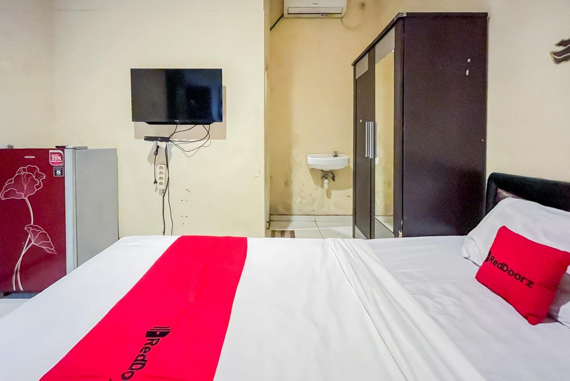 โอโย 138 กราฮา 99 Hotel สุราบายา ภายนอก รูปภาพ