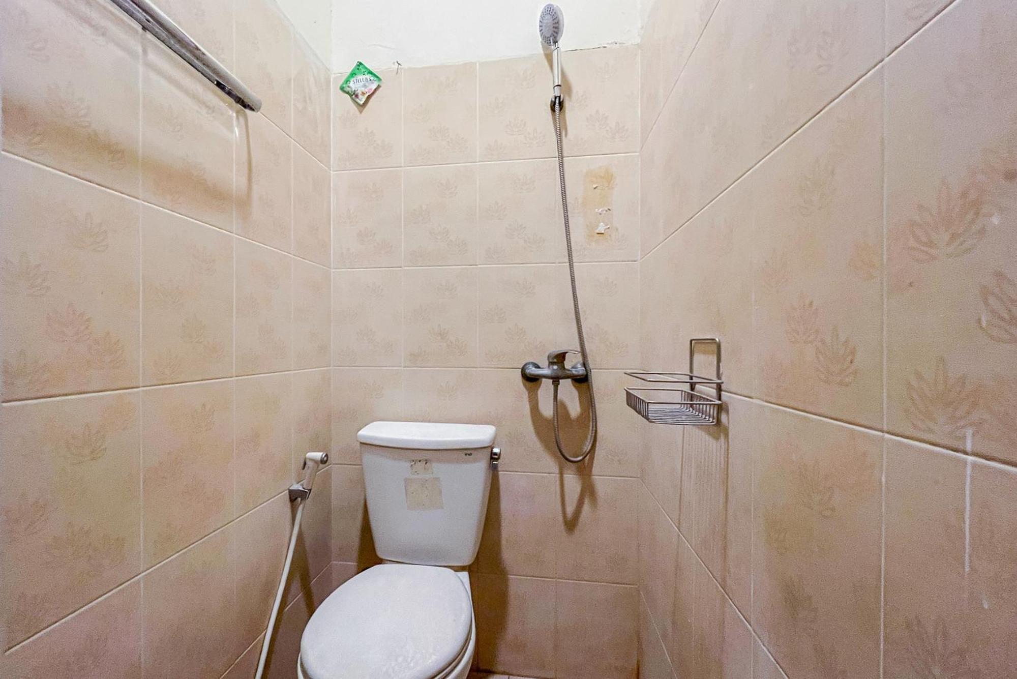 โอโย 138 กราฮา 99 Hotel สุราบายา ภายนอก รูปภาพ